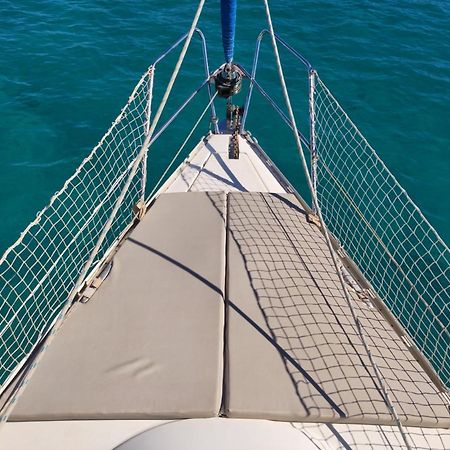 ホテル Magnifico Barco En La Graciosa カレタ・デル・セボ エクステリア 写真