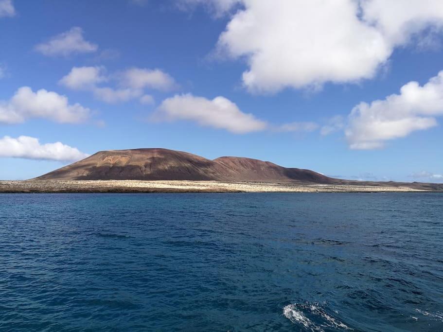 ホテル Magnifico Barco En La Graciosa カレタ・デル・セボ エクステリア 写真