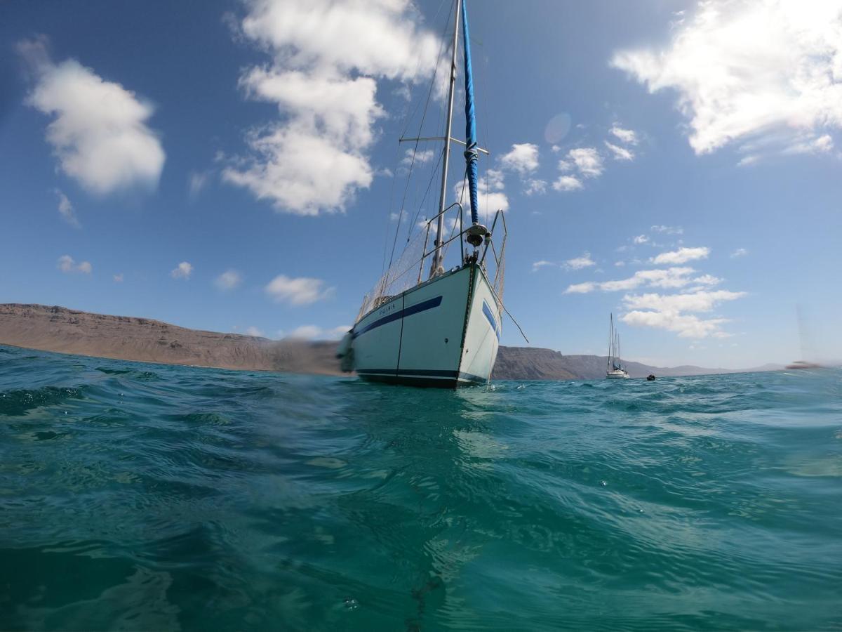 ホテル Magnifico Barco En La Graciosa カレタ・デル・セボ エクステリア 写真