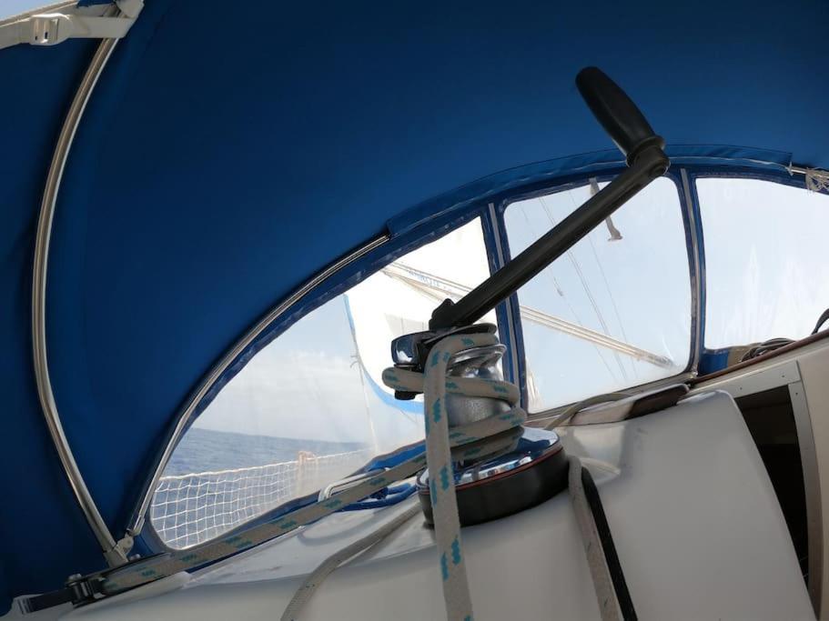 ホテル Magnifico Barco En La Graciosa カレタ・デル・セボ エクステリア 写真