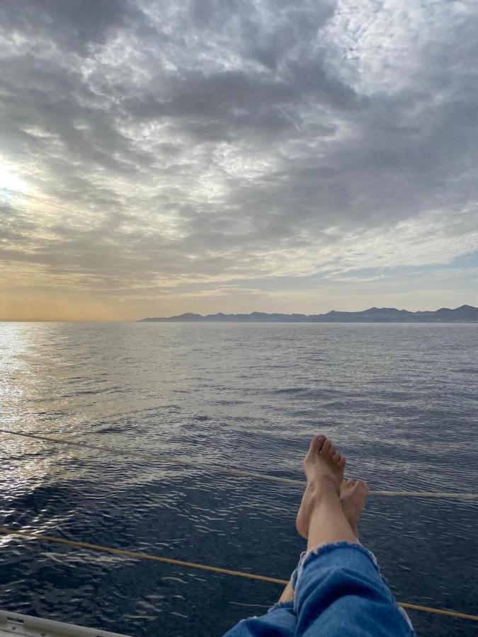 ホテル Magnifico Barco En La Graciosa カレタ・デル・セボ エクステリア 写真