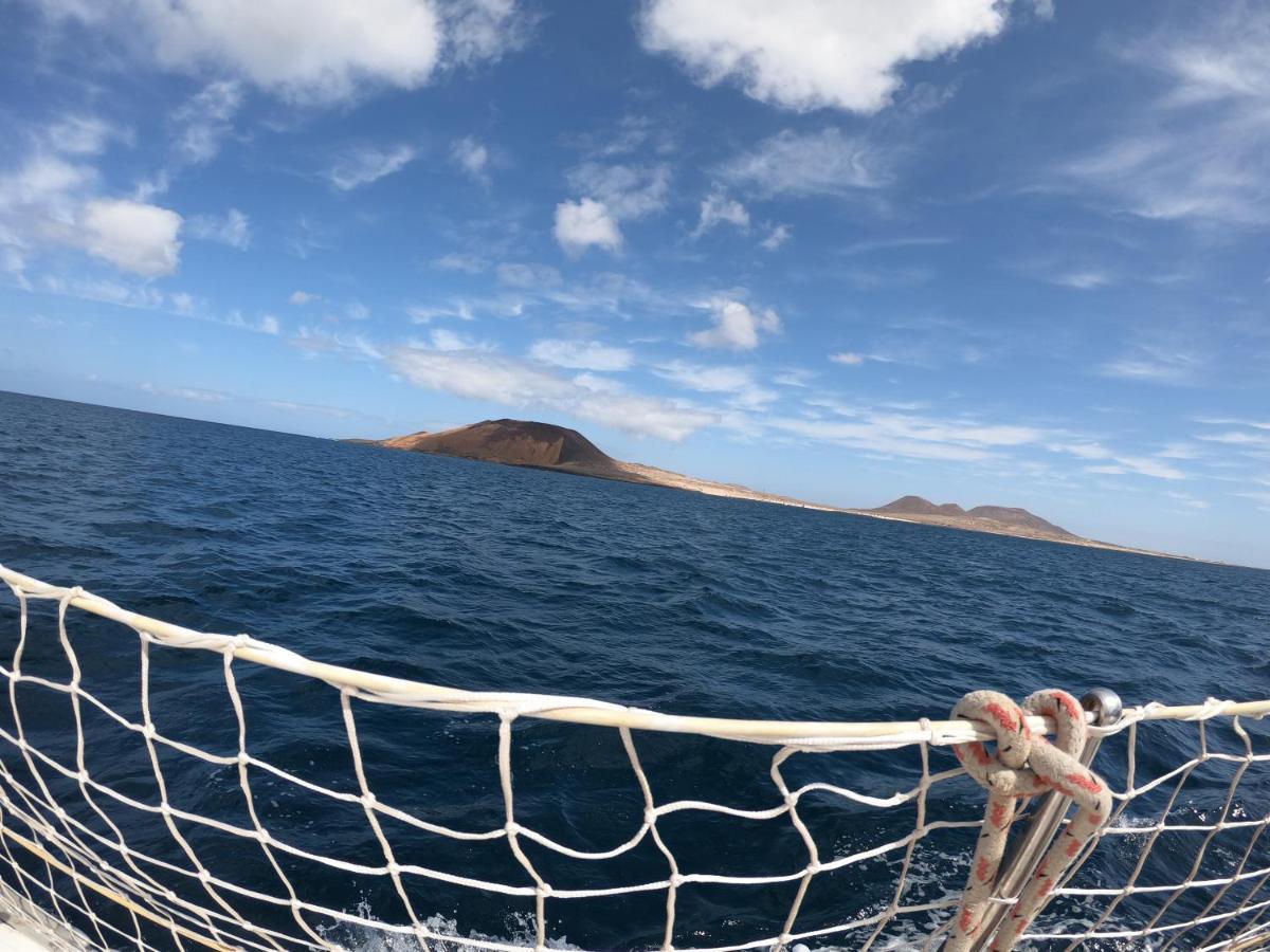 ホテル Magnifico Barco En La Graciosa カレタ・デル・セボ エクステリア 写真