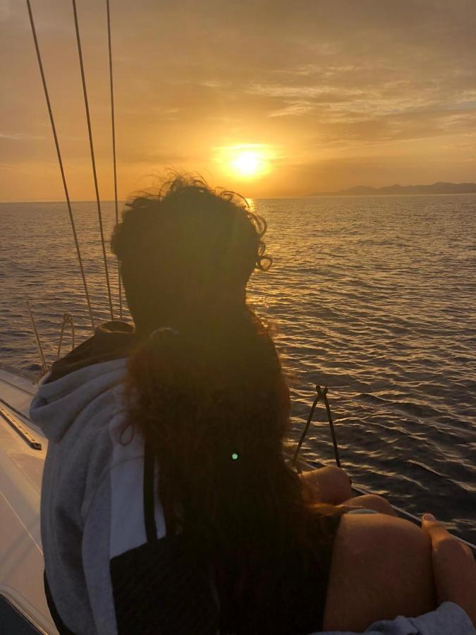 ホテル Magnifico Barco En La Graciosa カレタ・デル・セボ エクステリア 写真