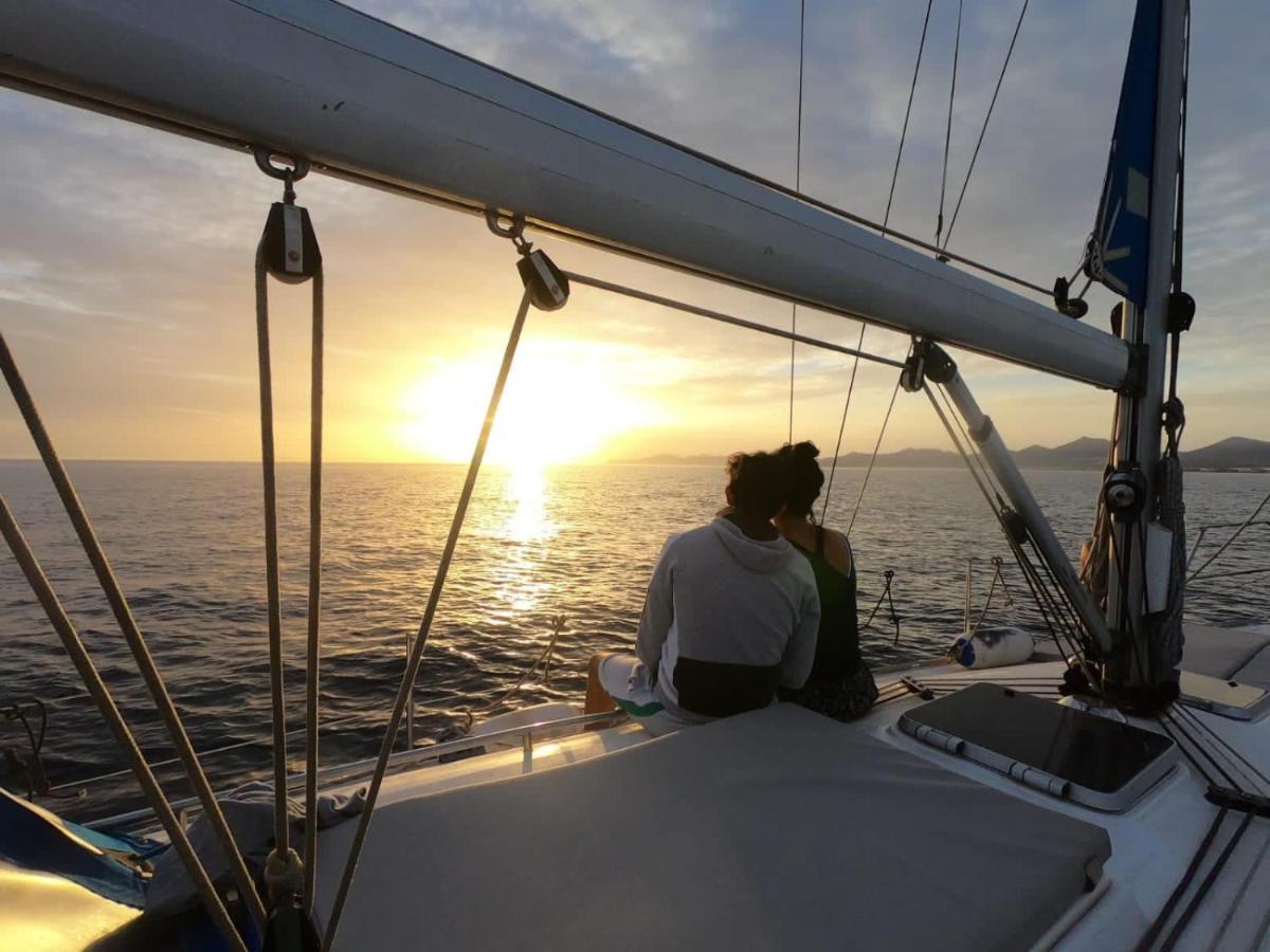 ホテル Magnifico Barco En La Graciosa カレタ・デル・セボ エクステリア 写真