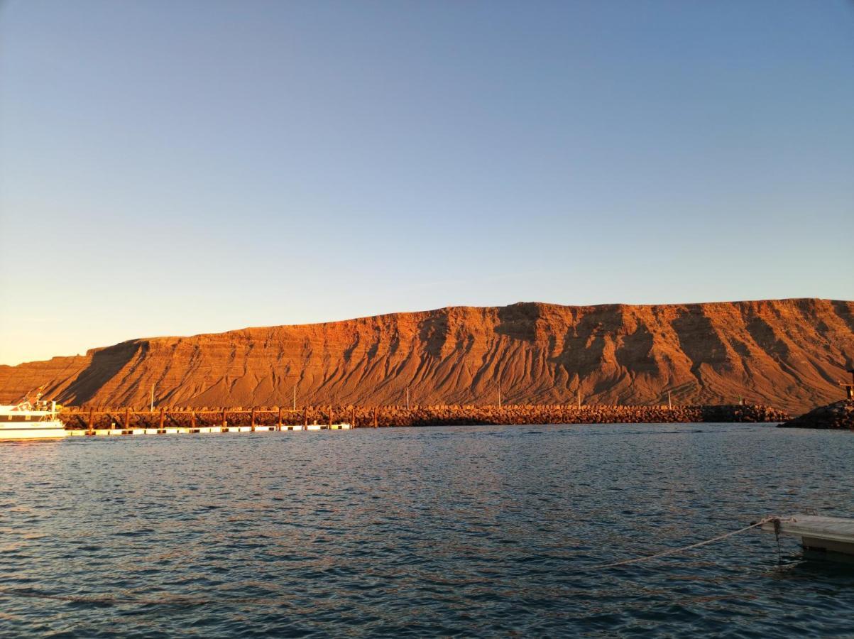 ホテル Magnifico Barco En La Graciosa カレタ・デル・セボ エクステリア 写真